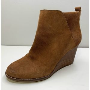 Lucky Brand Wedge Boots SZ 8.5 Tan Suede